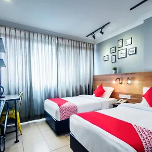 2* Hotel Oyo 761 City